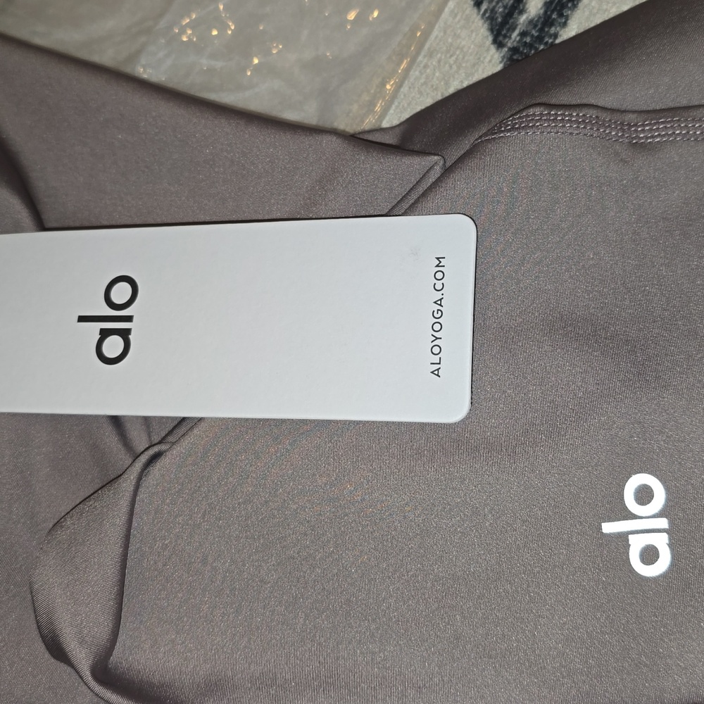 Alo Yoga FLAW 7/8 High-Waist Airlift Legging In Mushroom Small $134 *Minor FLAW* - Picture 6 of 16